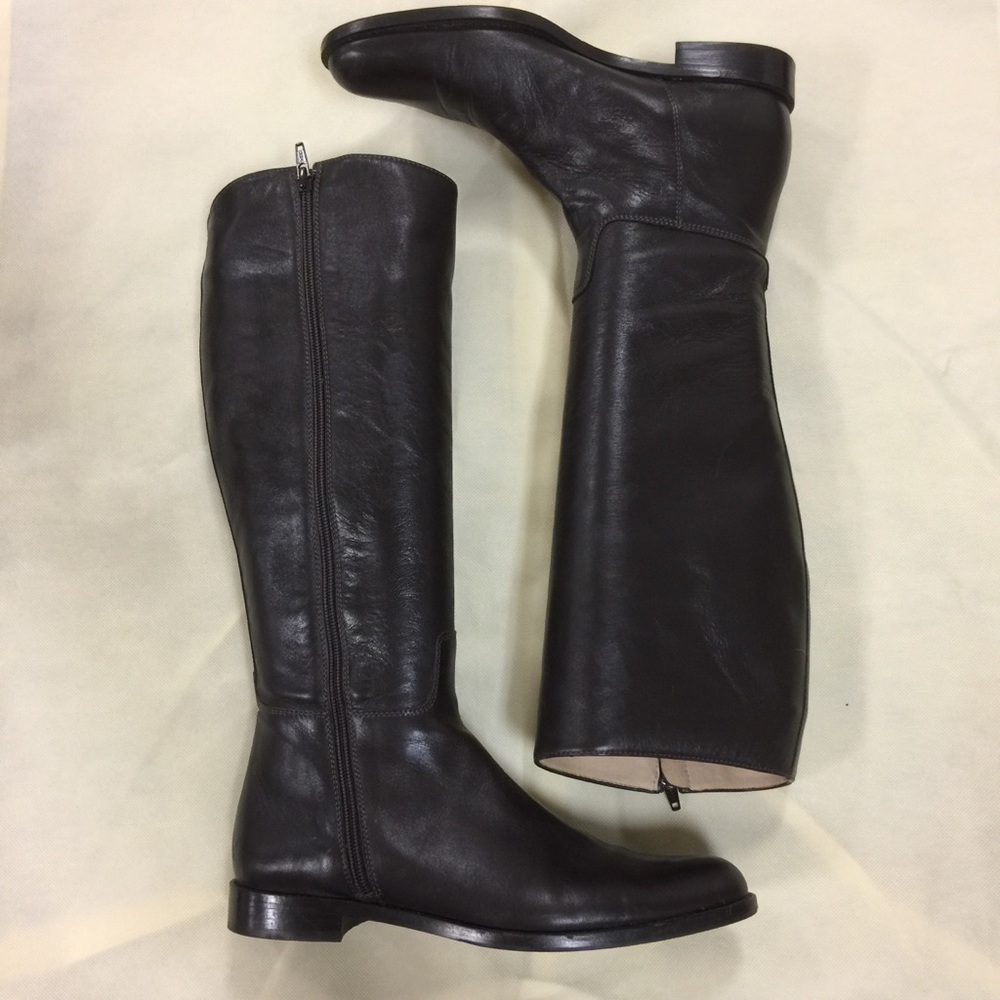 Brown tall classic riding boots by Veri Cuoio